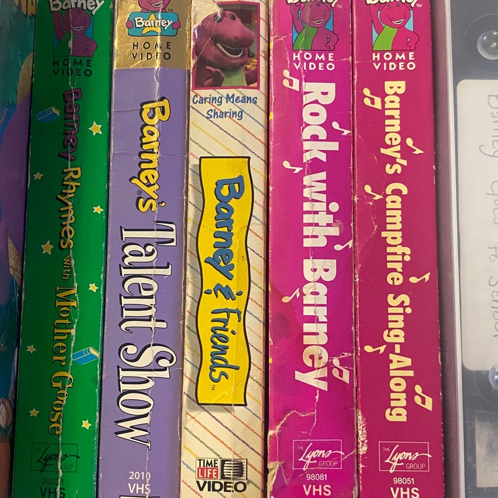 Barney VHS Collection - Picture 3 of 4